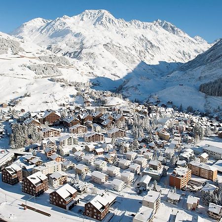 Monopol-Metropol Andermatt Exterior photo